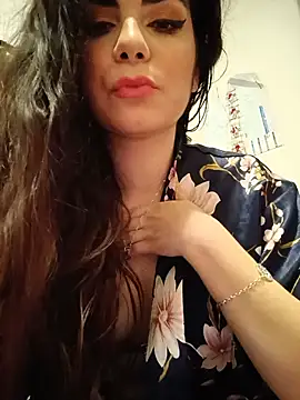 Snapshot of Saturnia_Yvonne chatting on 02-21-25, 12:05 Saturnia Yvonne online show from 02-21-25, 12:05