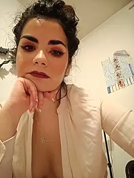 Snapshot of Saturnia_Yvonne chatting on 02-25-25, 06:31 Saturnia Yvonne online show from 02-25-25, 06:31