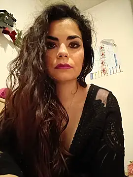 Snapshot of Saturnia_Yvonne chatting on 03-06-25, 05:54 Saturnia Yvonne online show from 03-06-25, 05:54