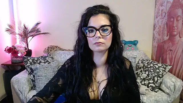 Snapshot of Saturnia_Yvonne chatting on 09-27-25, 02:00 Saturnia Yvonne online show from 09-27-25, 02:00