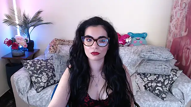 Snapshot of Saturnia_Yvonne chatting on 10-04-25, 10:35 Saturnia Yvonne online show from 10-04-25, 10:35