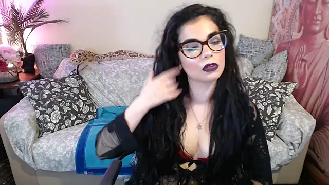 Snapshot of Saturnia_Yvonne chatting on 10-07-25, 02:47 Saturnia Yvonne online show from 10-07-25, 02:47