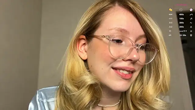 HoneyAudrey online show from 01-27-25, 01:37