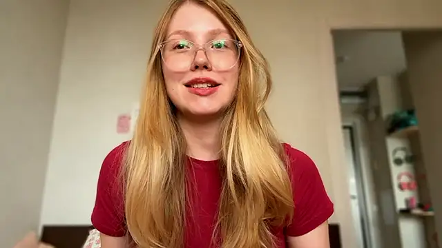 Snapshot of HoneyAudrey chatting on 06-12-26, 02:21 HoneyAudrey online show from 06-12-26, 02:21