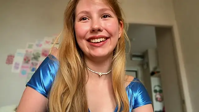 Snapshot of HoneyAudrey chatting on 06-30-26, 02:34 HoneyAudrey online show from 06-30-26, 02:34