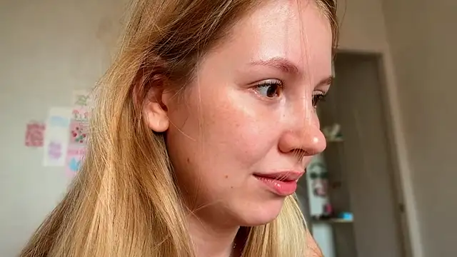 Snapshot of HoneyAudrey chatting on 07-07-26, 02:25 HoneyAudrey online show from 07-07-26, 02:25