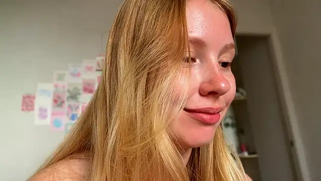 Snapshot of HoneyAudrey chatting on 07-31-26, 02:22 HoneyAudrey online show from 07-31-26, 02:22