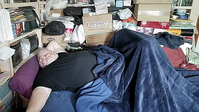 hadeszeuss2 online show from 04-07-26, 01:44