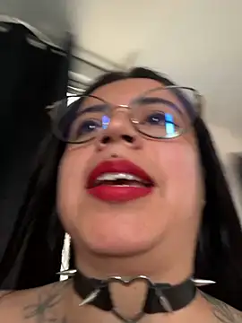 Devilsweet17 online show from 10-30-25, 06:52