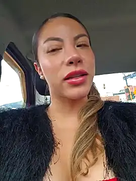 Karen San Miguel online show from 10-30-25, 05:24