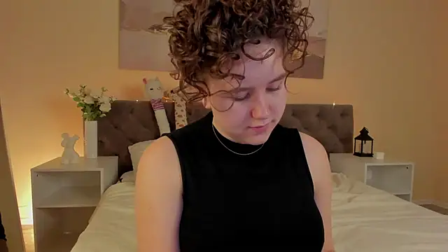 Snapshot of Ariella_Sol chatting on 07-06-26, 12:51 Ariella Sol online show from 07-06-26, 12:51