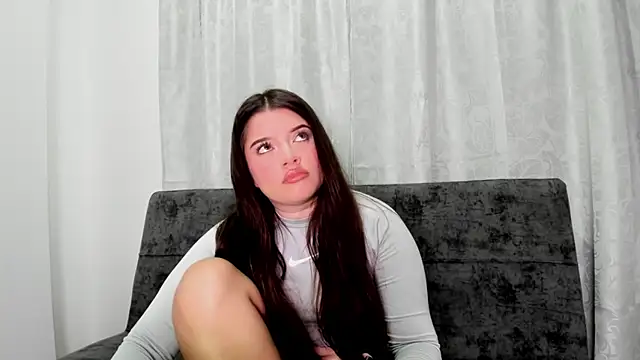 Tender lia online show from 12-22-25, 05:15