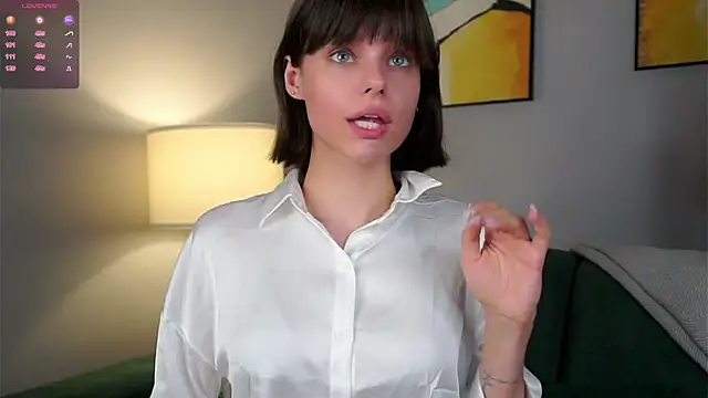 Snapshot of RexanneHatt chatting on 09-27-25, 01:21 RexanneHatt online show from 09-27-25, 01:21