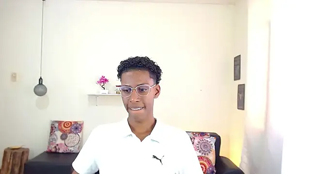 maiki18  online show from 03-10-25, 07:50