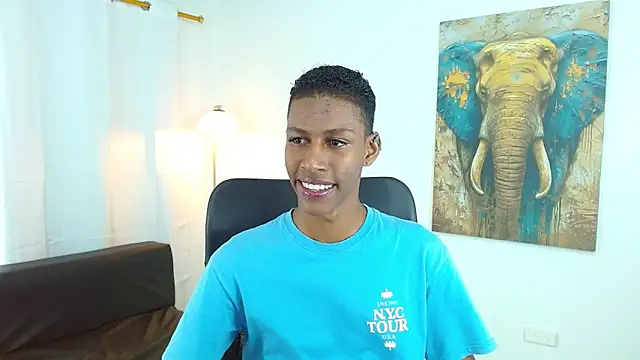 maiki18  online show from 11-20-25, 08:41