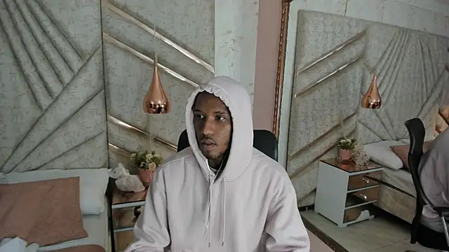 Snapshot of JamesParck chatting on 02-05-25, 12:17 JamesParck online show from 02-05-25, 12:17