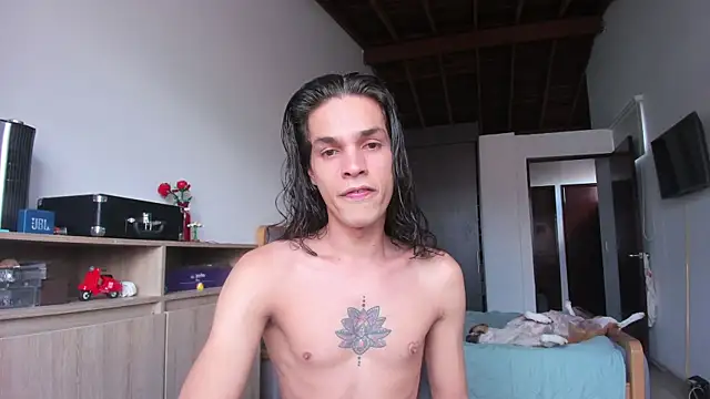 uglycoyote18 online show from 12-04-24, 08:18