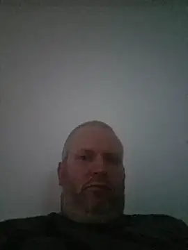 ShyBoy1982 online show from 05-03-26, 06:14