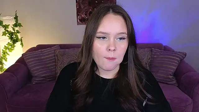 Snapshot of miki_miki_cutie_ chatting on 12-11-24, 04:53 miki miki cutie online show from 12-11-24, 04:53