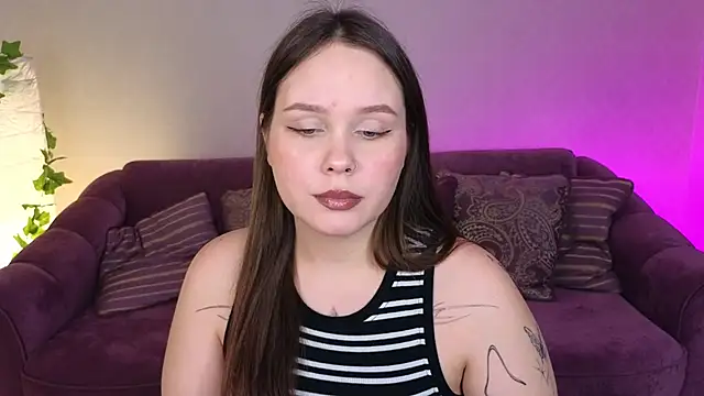 Snapshot of miki_miki_cutie_ chatting on 01-16-25, 04:50 miki miki cutie online show from 01-16-25, 04:50