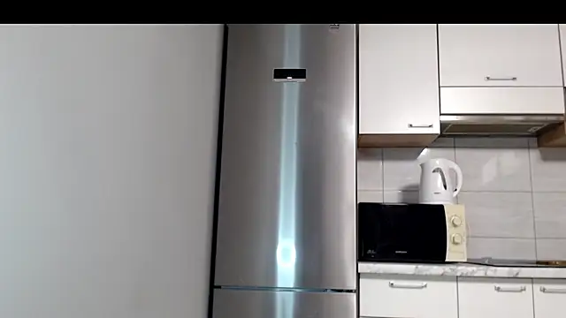 Snapshot of SierraSky_ chatting on 04-18-26, 05:17 SierraSky online show from 04-18-26, 05:17