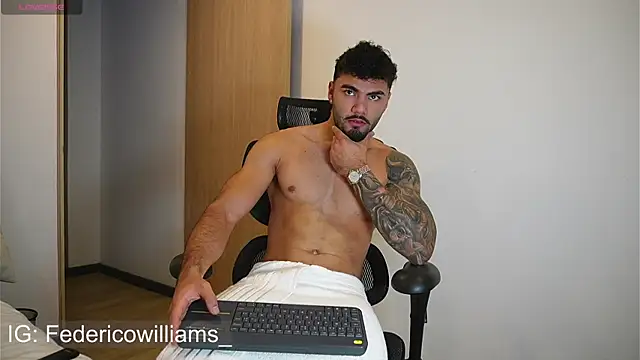 Snapshot of Derek_w chatting on 02-12-25, 07:13 Derek w online show from 02-12-25, 07:13