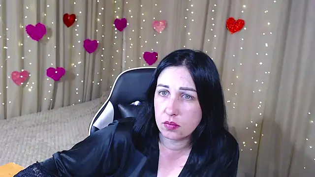 Snapshot of JillStevens chatting on 05-19-26, 06:47 JillStevens online show from 05-19-26, 06:47