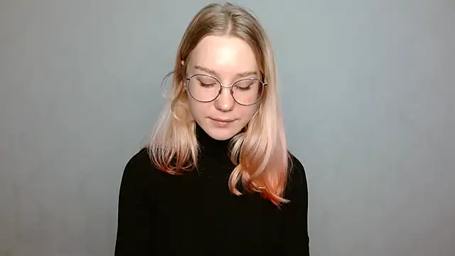 Snapshot of cindi_hot chatting on 01-07-25, 12:09 cindi hot online show from 01-07-25, 12:09