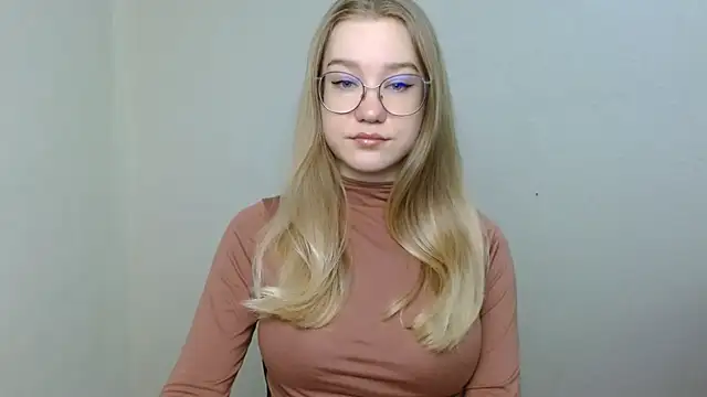 cindi hot online show from 04-15-26, 10:44