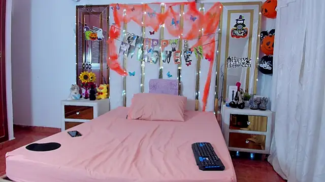 AnyelaGitanaMature online show from 10-30-25, 03:19