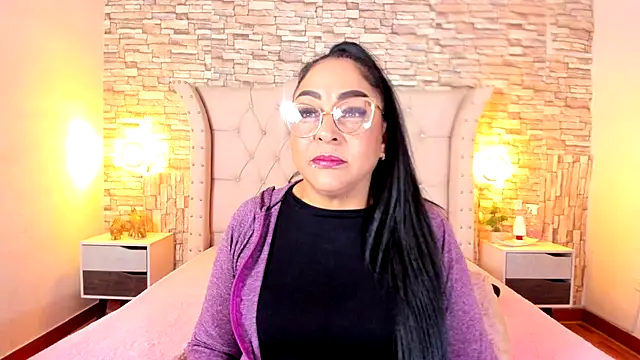 Gina Myers online show from 09-26-25, 12:42