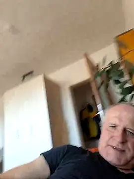 Milkasahne64 online show from 09-19-25, 11:22