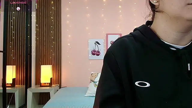 alina martinelli online show from 04-12-26, 10:31