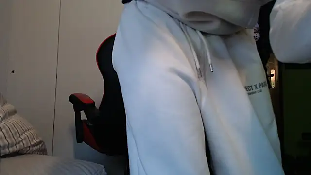 Snapshot of MASTERMONEY chatting on 02-17-25, 03:20 MASTERMONEY online show from 02-17-25, 03:20