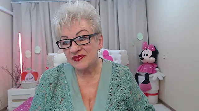 KayleSmoll online show from 04-11-26, 06:45