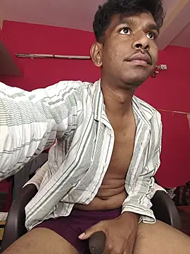 Snapshot of richardjames95 chatting on 06-17-26, 01:56 richardjames95 online show from 06-17-26, 01:56