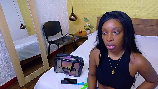 Shamiraa moore online show from 02-03-26, 06:46