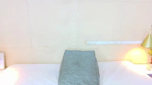 Shamiraa moore online show from 04-11-26, 06:01