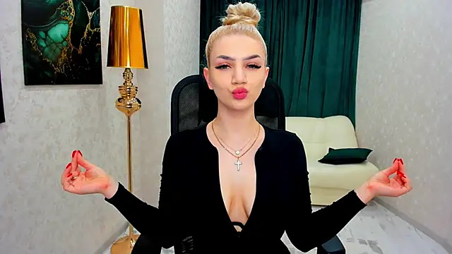 SelenaeMoore online show from 02-24-25, 07:19