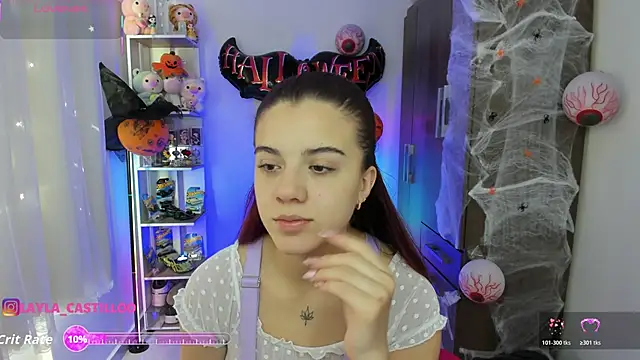 Layla castilloo online show from 10-22-25, 01:33