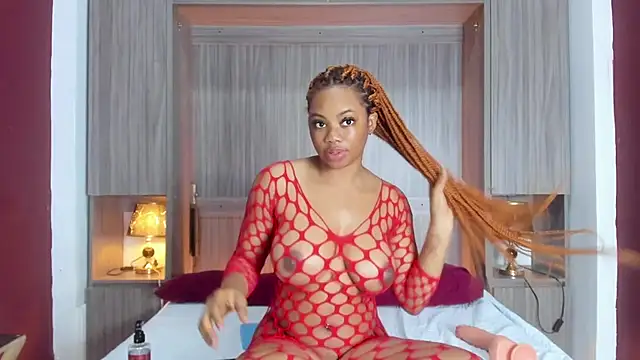 Snapshot of KendallRosse1 chatting on 12-18-24, 03:33 KendallRosse1 online show from 12-18-24, 03:33