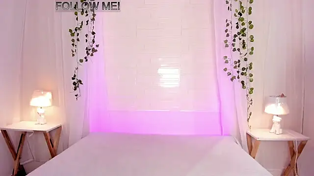 Snapshot of KendallRosse1 chatting on 07-19-26, 12:42 KendallRosse1 online show from 07-19-26, 12:42