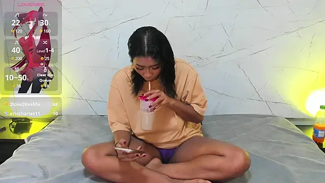 LAYLATAYLOR  online show from 12-06-24, 07:54