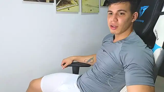 Snapshot of Ethanstill1 chatting on 01-28-25, 03:25 Ethanstill1 online show from 01-28-25, 03:25