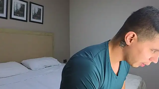 Snapshot of Ethanstill1 chatting on 11-28-25, 02:14 Ethanstill1 online show from 11-28-25, 02:14