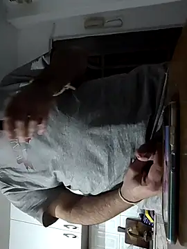 Maryo0001 online show from 11-19-25, 08:09