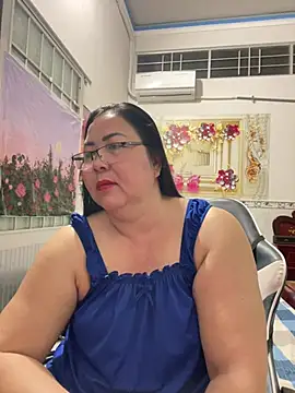 Snapshot of NDith chatting on 04-19-26, 08:11 NDith online show from 04-19-26, 08:11