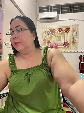 Snapshot of NDith chatting on 05-16-26, 11:42 NDith online show from 05-16-26, 11:42