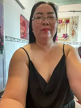 Snapshot of NDith chatting on 06-27-26, 10:09 NDith online show from 06-27-26, 10:09