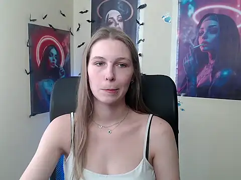 Snapshot of StrangerGi chatting on 05-11-26, 11:49 StrangerGi online show from 05-11-26, 11:49